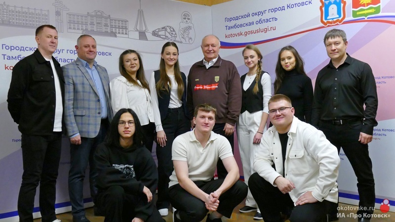 Команда КВН «Черное и белое» из Котовска поделилась впечатлениями о выступлении на Сочинском фестивале с главой города